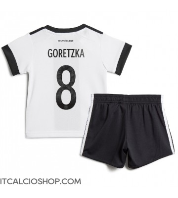 Germania Leon Goretzka #8 Prima Maglia Bambino Mondiali 2022 Manica Corta (+ Pantaloni corti)